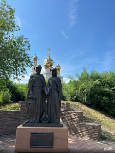 Памятник Петру и Февронии в Абакане