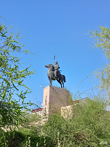 Памятник Гэсэру