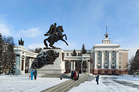 Памятник М. Шаймуратову