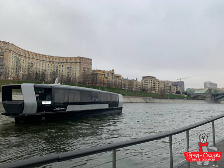 Обзорная экскурсия по Москве.