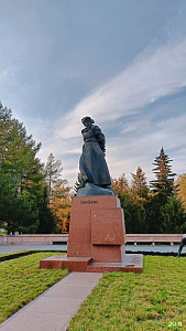 Памятник "Орлёнок"