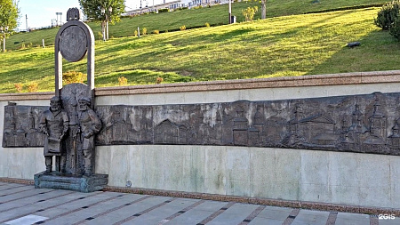 Скульптура Основание города Тюмень