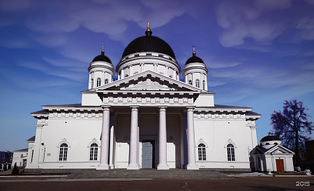 Пешеходная экскурсия по Нижегородской ярмарке «Золото Стрелки: история главного торга страны» - продолжительность 2 часа Пешеходная экскурсия по Нижегородской ярмарке «Золото Стрелки: история главного торга страны» - продолжительность 2 часа