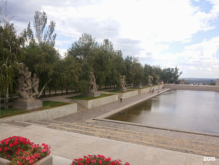 Детская пешеходная экскурсия по Волгограду “Курган, который не сдался врагу” - продолжительность 2 часа