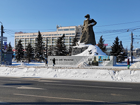 Обзорная экскурсия по Челябинску. Памятник Сказ об Урале