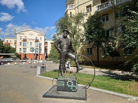 Памятник В.Столлю. Пешеходная экскурсия по Воронежу