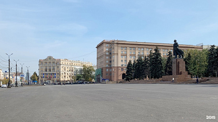 Площадь Революции в городе Челябинске